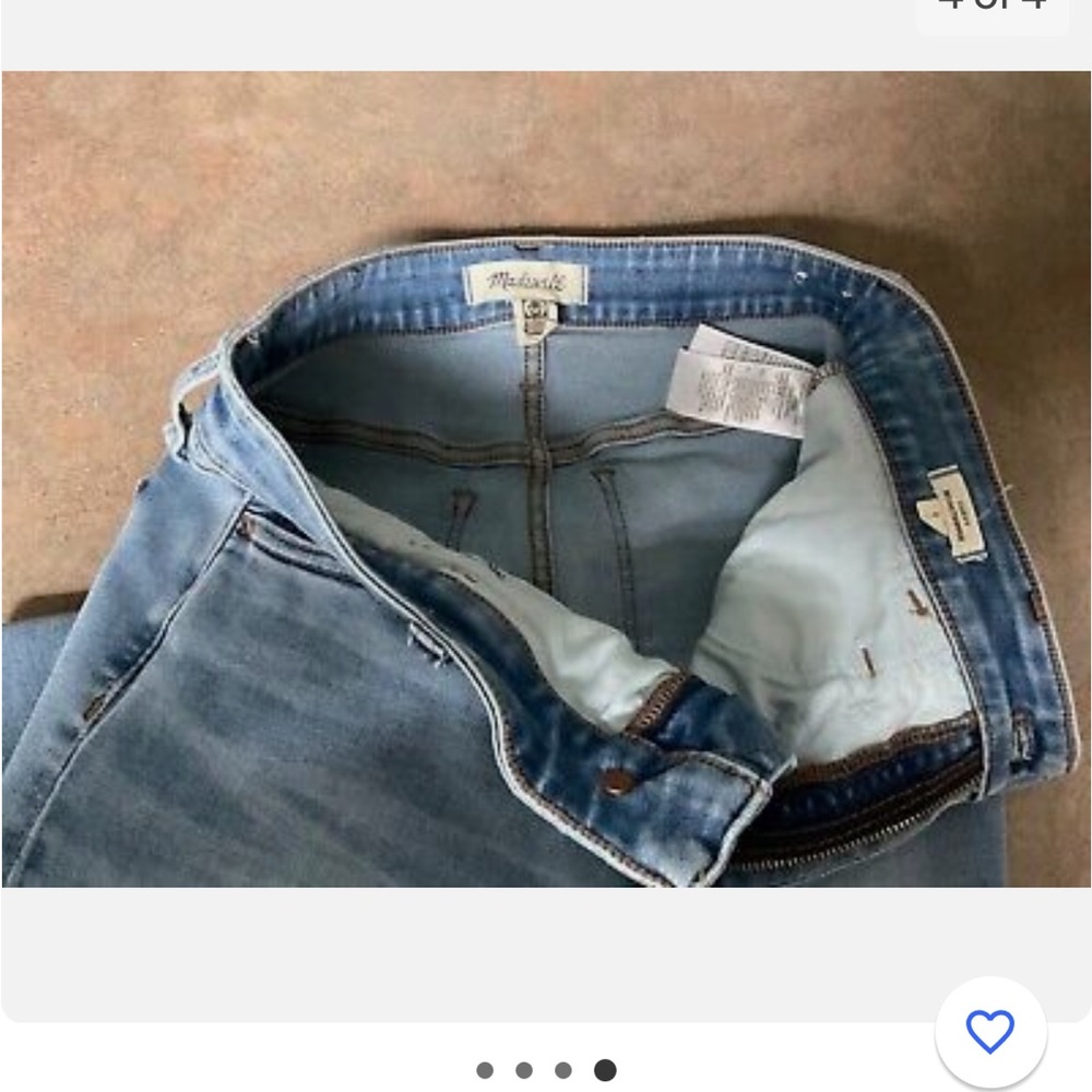 Like New Madewell Curvy Roadtripper
Authentic Jeans Knee Torn size 32 - Picture 2 of 3